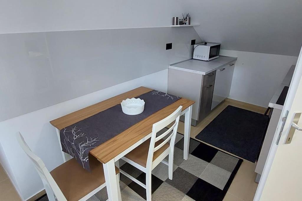 Jo-Ma Apartma - Free Parking Ljubljana Eksteriør billede